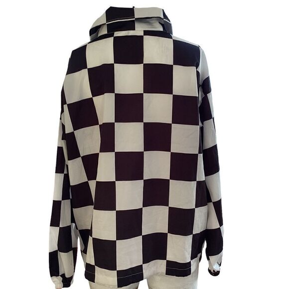B Bang black and white large check windbreaker, sport shell size large.  0577 - Picture 3 of 9